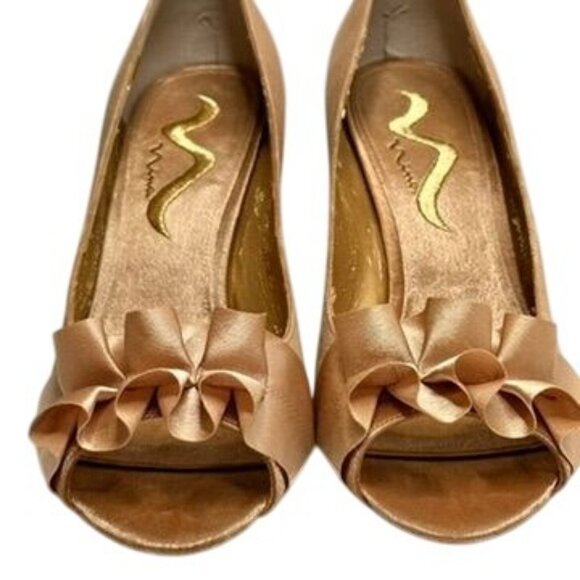 Nina Beige Satin Peep-Toe Heels Formal Ruffle Glam Party Womens 9 Cocktail Dress - Picture 4 of 15